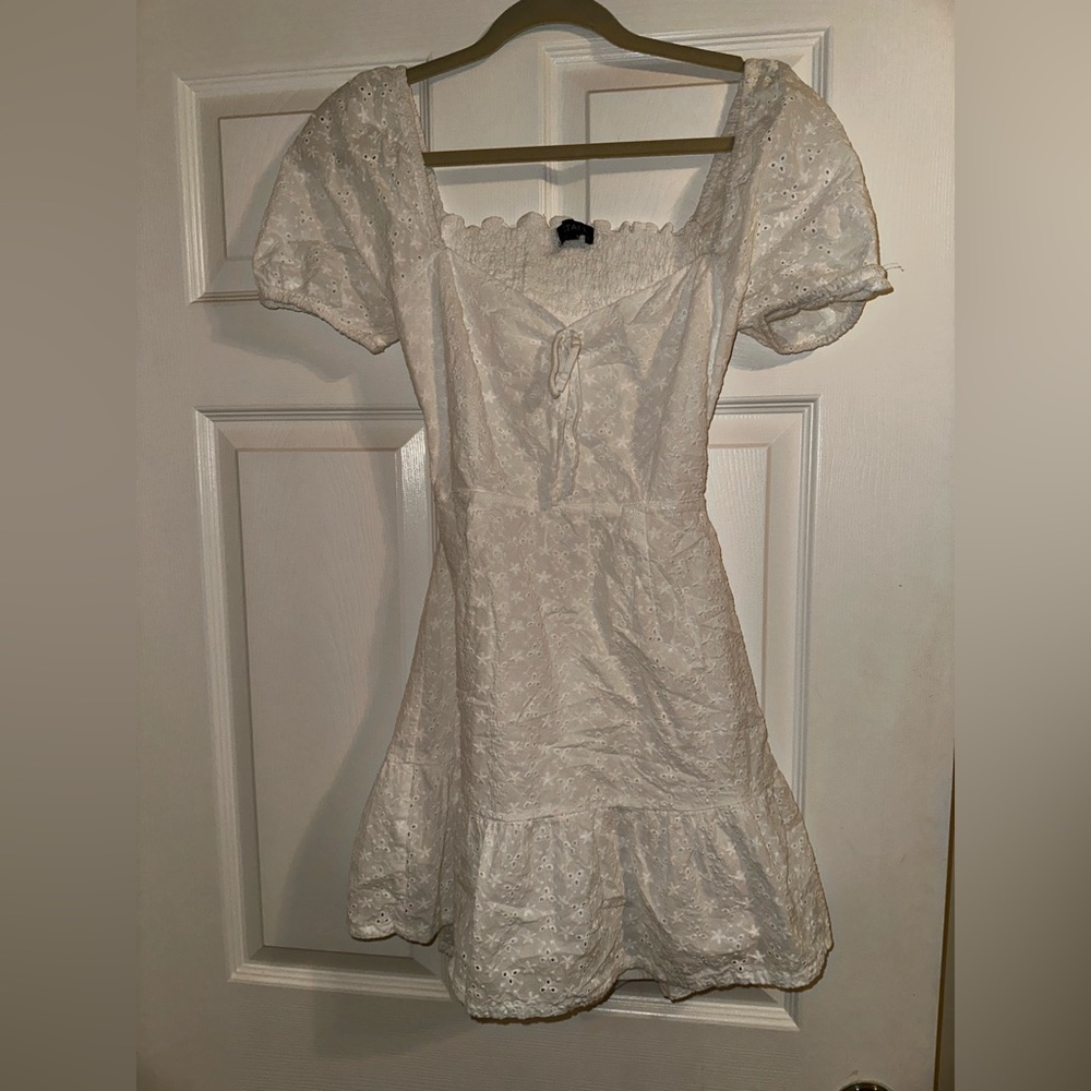 State white mini dress size S.  Worn one time in perfect condition.